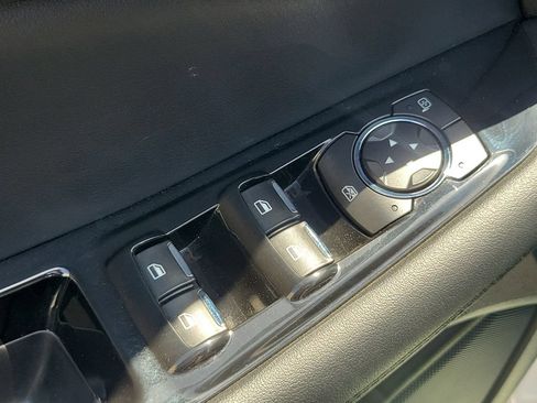 Used 2016 Ford Edge SEL w/ Equipment Group 201A FWD image 23