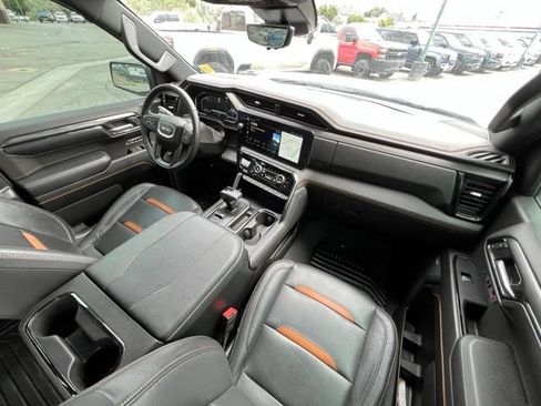 Used 2024 GMC Sierra 1500 AT4 w/ Technology Package AWD/4WD image 19