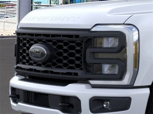 New 2025 Ford F250 Lariat w/ Lariat Ultimate Package image 17