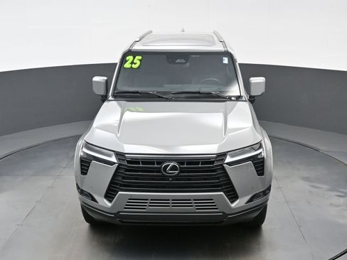Used 2025 Lexus GX 550 w/ Accessory Package (2T) AWD/4WD image 42