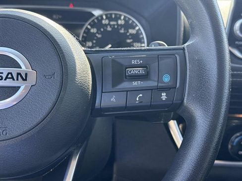 Certified 2021 Nissan Rogue SV FWD image 28