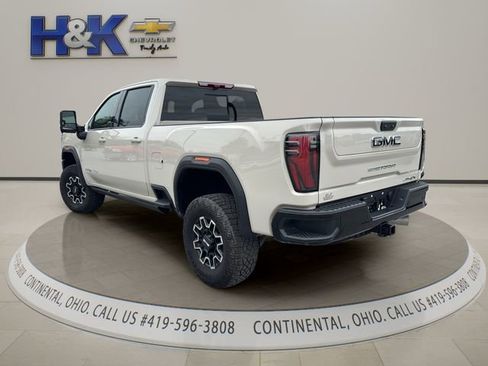 Used 2026 GMC Sierra 2500 AT4X w/ LPO, Black Badging Package AWD/4WD image 4