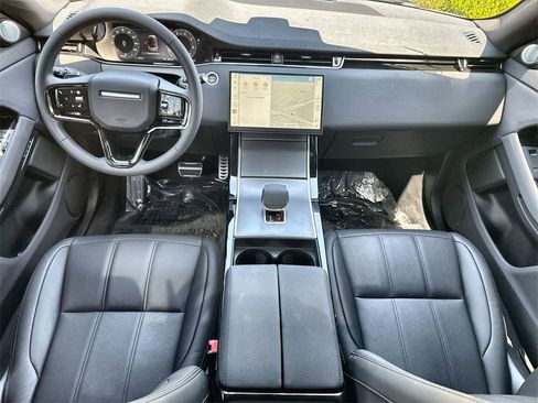 Certified 2024 Land Rover Range Rover Evoque Dynamic SE image 12