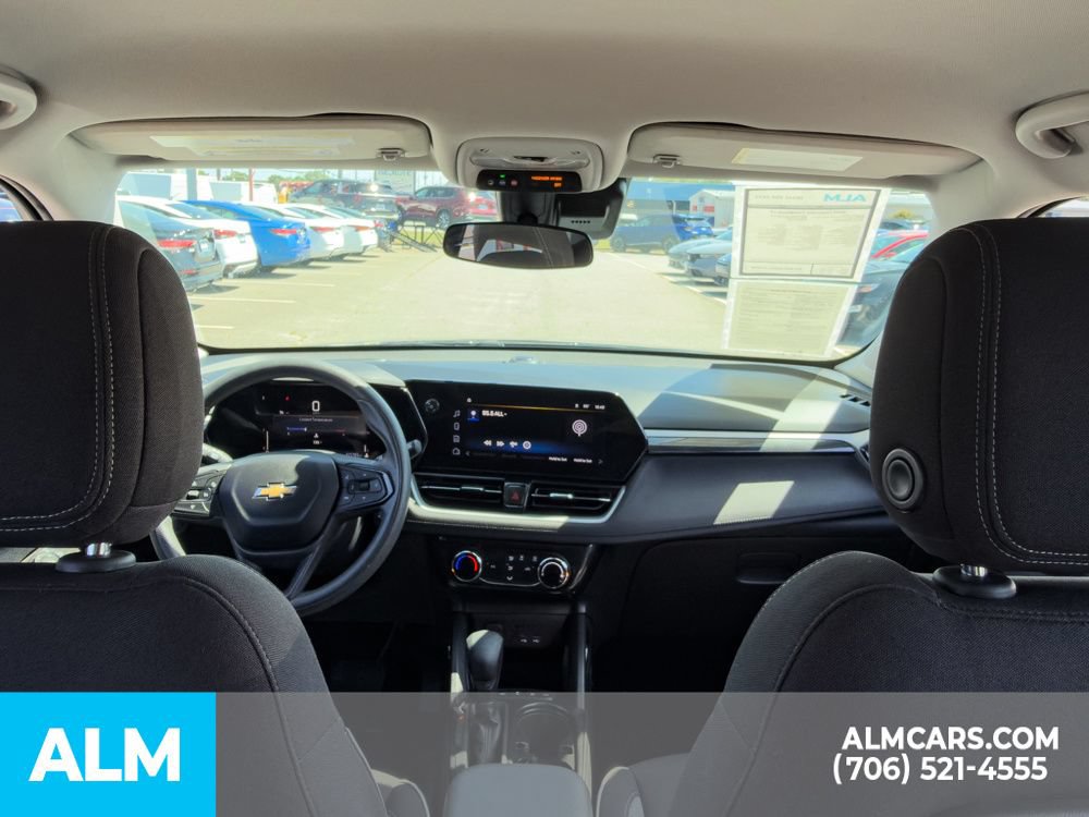 Used 2025 Chevrolet TrailBlazer LT AWD/4WD image 12
