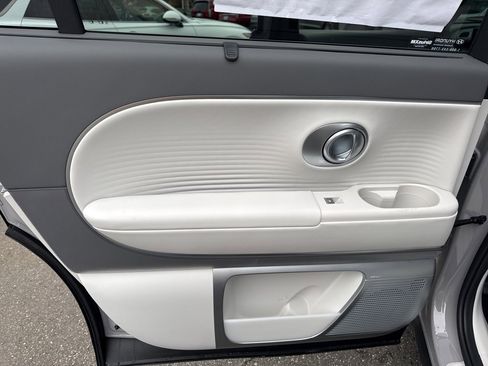 Used 2026 Hyundai Ioniq 9 Limited image 40