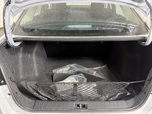 Used 2025 Nissan Versa S w/ Electronics Package FWD image 18