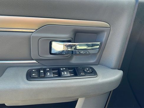 Used 2016 RAM 1500 Classic SLT image 13