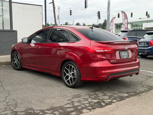 Used 2015 Ford Focus SE FWD image 7