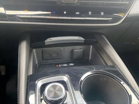 Used 2024 Buick Envision Preferred AWD/4WD image 12