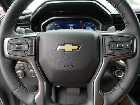 Used 2023 Chevrolet Silverado 1500 High Country w/ Technology Package AWD/4WD image 25