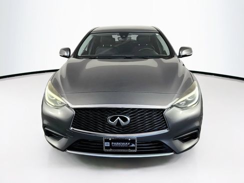 Used 2018 INFINITI QX30 w/ Cargo Package FWD image 2