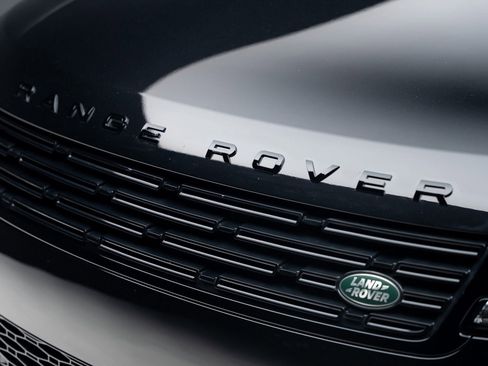 Used 2025 Land Rover Range Rover Sport Dynamic SE image 12