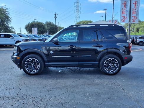 Certified 2025 Ford Bronco Sport Outer Banks w/ Outer Banks Tech Package+ AWD/4WD image 9