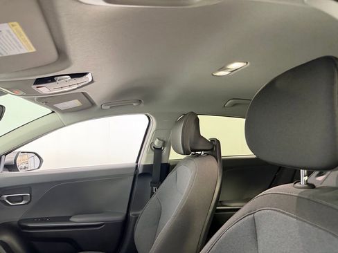 Used 2025 Kia K4 LXS image 23
