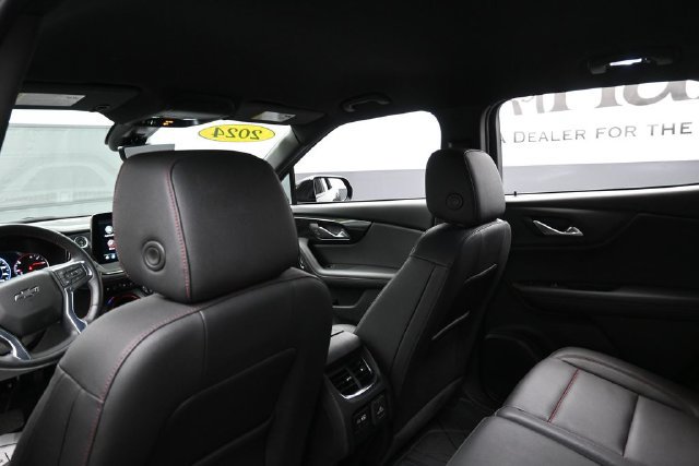 Used 2024 Chevrolet Blazer RS w/ Driver Confidence II Package FWD image 24