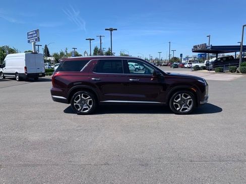 Certified 2024 Hyundai Palisade SEL image 9