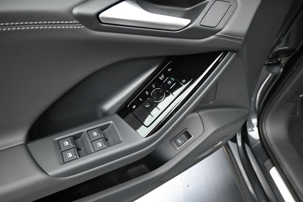 New 2027 Audi Q6 e-tron Premium Plus AWD/4WD image 6