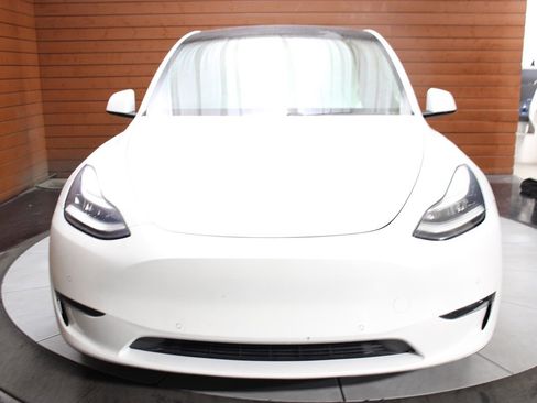 Used 2020 Tesla Model Y Performance image 42