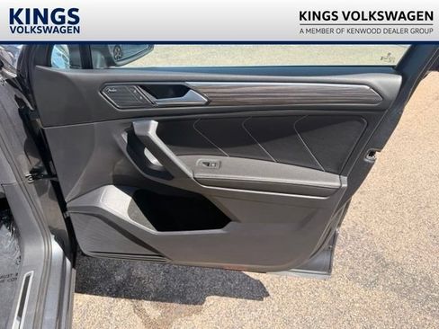 Certified 2023 Volkswagen Tiguan SEL R-Line AWD/4WD image 11