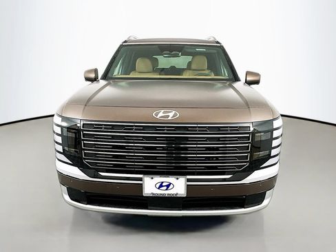 New 2026 Hyundai Palisade Calligraphy FWD image 2