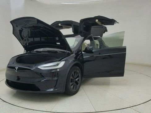 Used 2023 Tesla Model X Base image 70