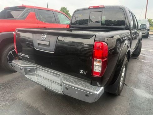 Used 2020 Nissan Frontier SV RWD image 8