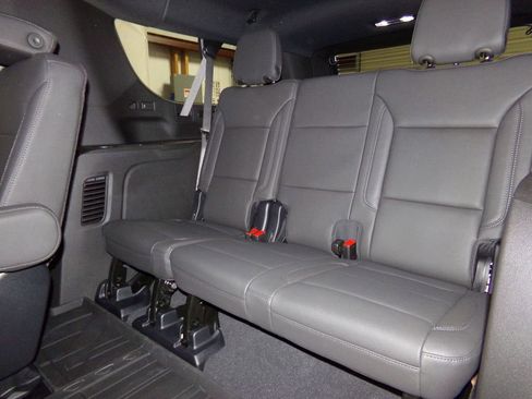 New 2025 Chevrolet Suburban LT w/ Comfort Package image 15