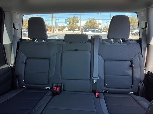 Used 2023 Chevrolet Silverado 1500 LT image 23