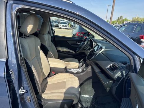 Used 2023 Subaru Ascent Premium w/ Convenience Package AWD/4WD image 2