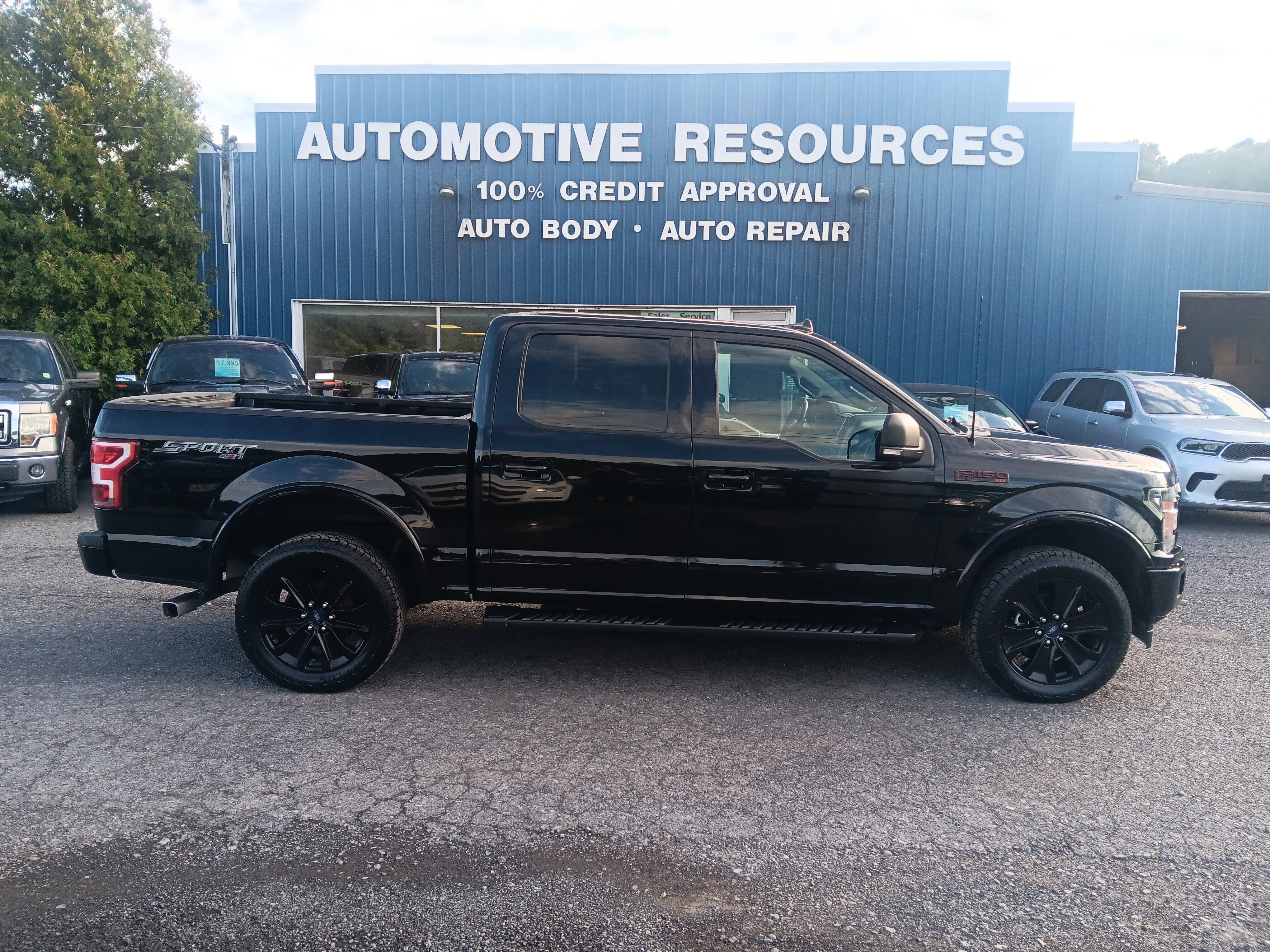 Used 2019 Ford F150 XLT w/ Equipment Group 302A Luxury AWD/4WD image 6