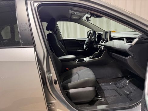 Certified 2025 Toyota RAV4 LE AWD/4WD image 22