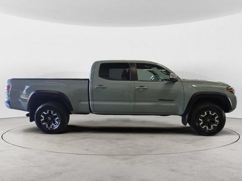 Used 2023 Toyota Tacoma TRD Off-Road w/ Black Out Package (TMS) AWD/4WD image 6