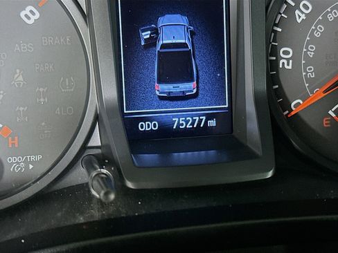 Used 2020 Toyota Tacoma SR image 19