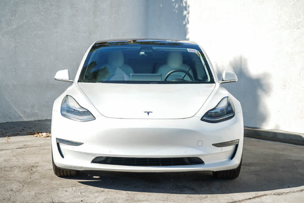 Used 2020 Tesla Model 3 Standard Range Plus RWD image 2