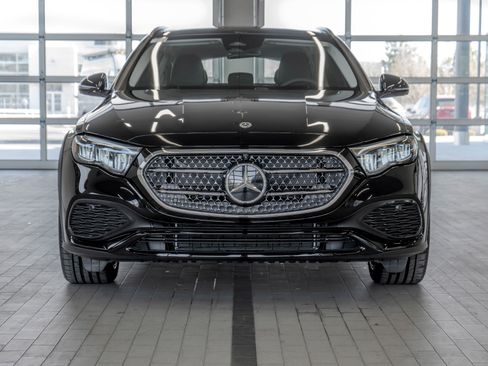 Used 2025 Mercedes-Benz E 450 4MATIC All-Terrain Wagon image 10