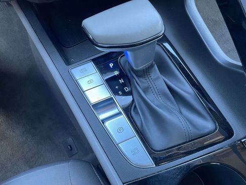 Used 2025 Hyundai Elantra SEL image 42