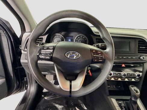 Used 2020 Hyundai Elantra SE w/ Cargo Package (C1) FWD image 13