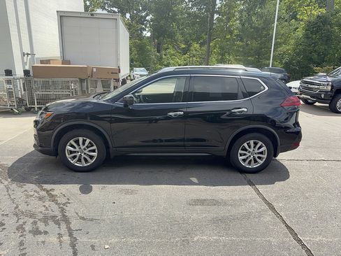 Used 2018 Nissan Rogue SV w/ Sun & Sound Touring Package AWD/4WD image 2