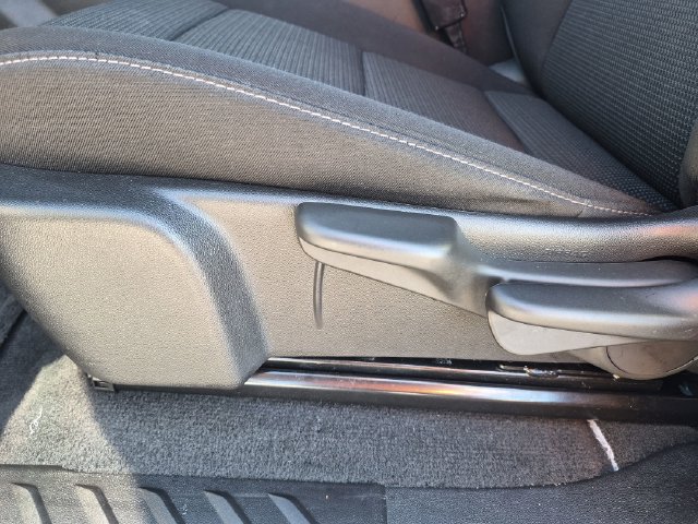 Used 2024 Chevrolet Colorado LT RWD image 19
