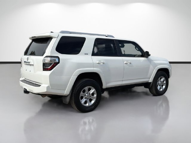 Used 2017 Toyota 4Runner SR5 Premium AWD/4WD image 3