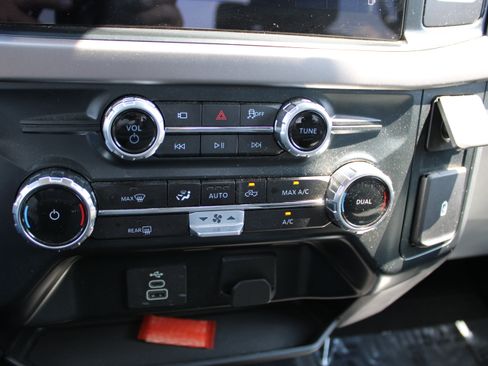 Used 2025 Ford F150 XLT w/ Equipment Group 301A Standard AWD/4WD image 21
