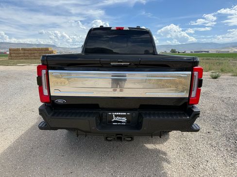 Used 2024 Ford F350 Platinum AWD/4WD image 6