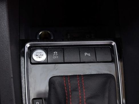 Used 2017 Volkswagen Jetta GLI FWD image 42