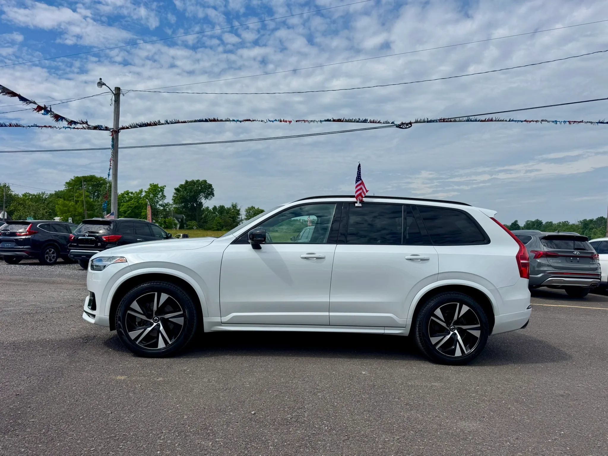 Used 2020 Volvo XC90 T6 R-Design w/ Protection Package Premier AWD/4WD image 2