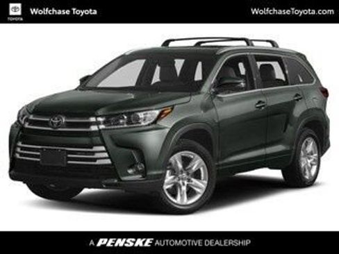 Used 2017 Toyota Highlander Limited FWD image 1