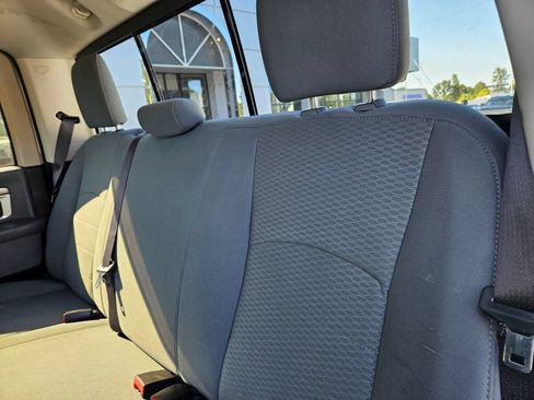 Used 2018 RAM 1500 Classic SLT AWD/4WD image 13