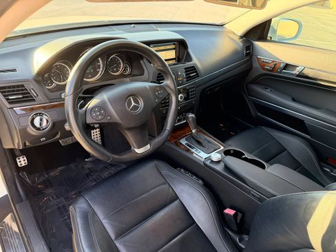 Used 2010 Mercedes-Benz E 550 Coupe image 11