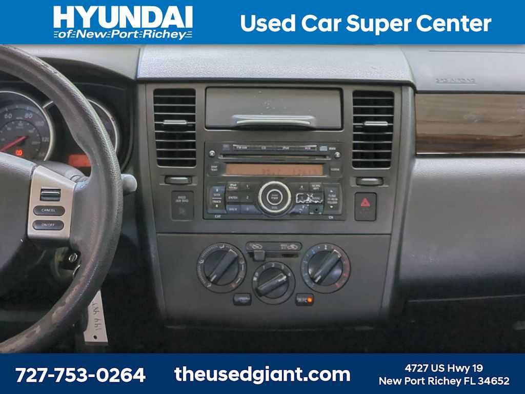 Used 2011 Nissan Versa Sedan FWD image 17
