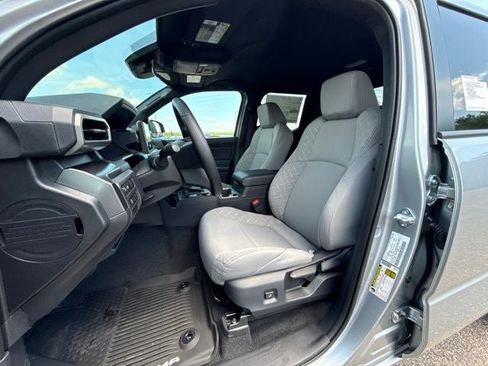 Used 2026 Toyota Tacoma SR5 AWD/4WD image 15