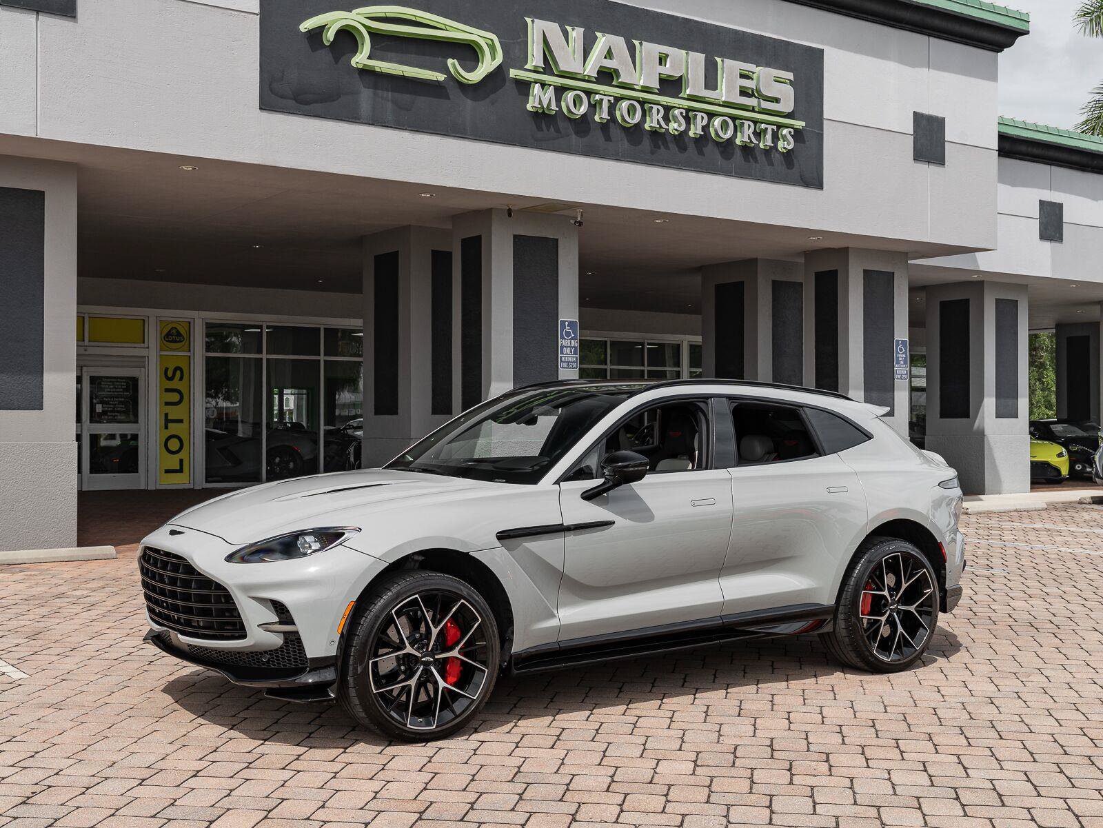 Used 2025 Aston Martin DBX 707 AWD/4WD image 22